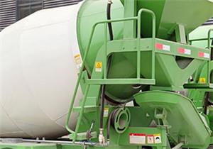 三轮/五轮混凝土搅拌车(图3) 三轮/五轮混凝土搅拌车(图3)